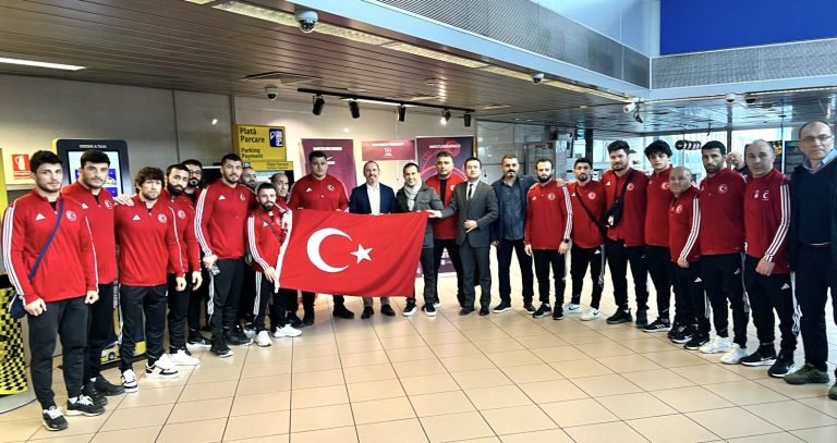 Güreş Milli Takımı Bükreş’e geldi