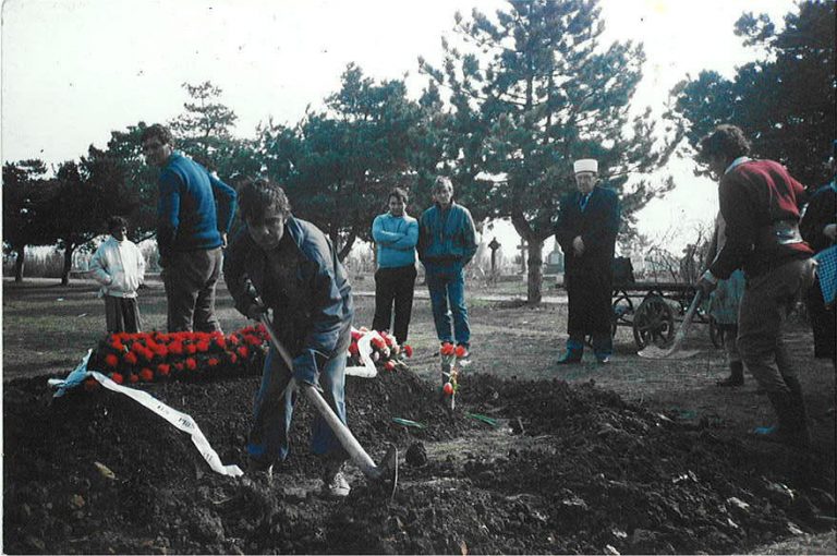 HAMDİ YILMAZ & Felicia’nın ilginç hayatı -3