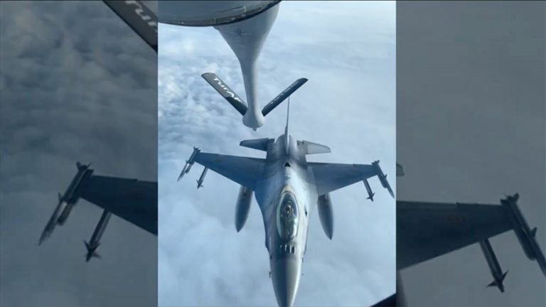 Hava Kuvvetlerinden Romanya F-16’larına havada yakıt ikmal desteği