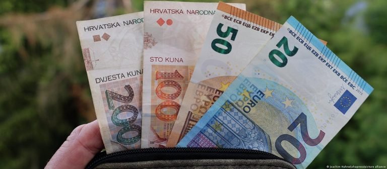 Hırvatistan Euro kullanacak