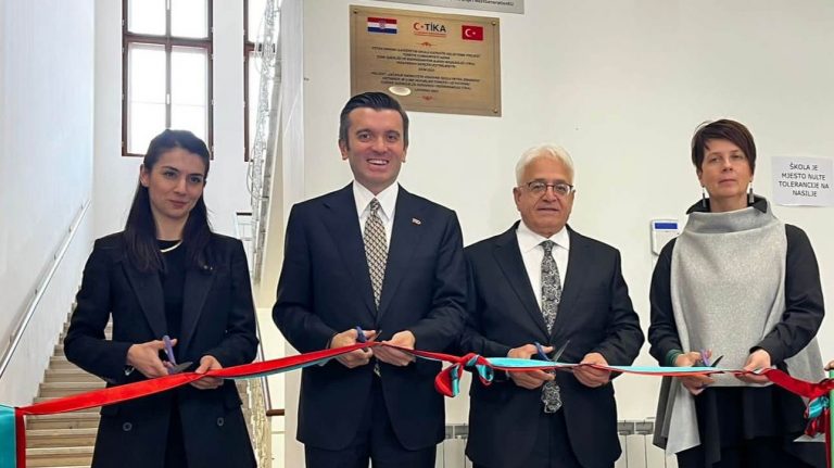 Hırvatistan’da, Öğretmenler Günü’nde eğitime TİKA hediyesi