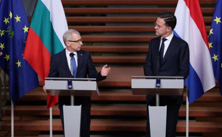 Hollanda Başbakanı, Bulgaristan’a karşı günah çıkardı