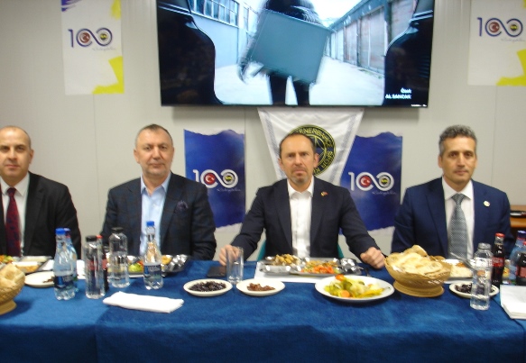 İlk iftar Fenerbahçeliler Derneği’nden