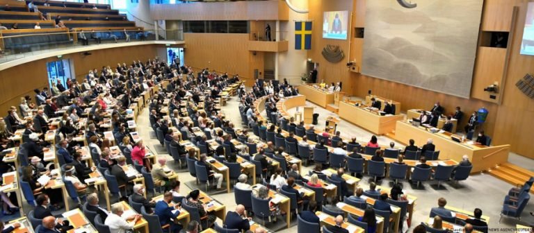 İsveç Ankara’nın talepleri için anayasayı değiştiriyor