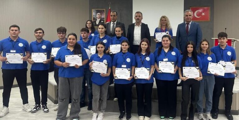 Iuliu Maniu öğrencileri Kemer’den döndü