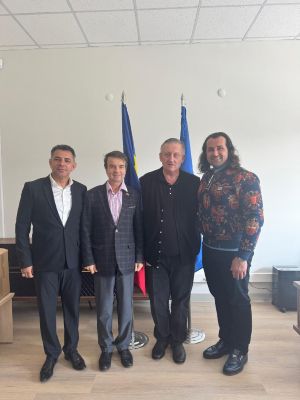 İzmir’de Yeni Konsolosluğa İlk Ziyaret