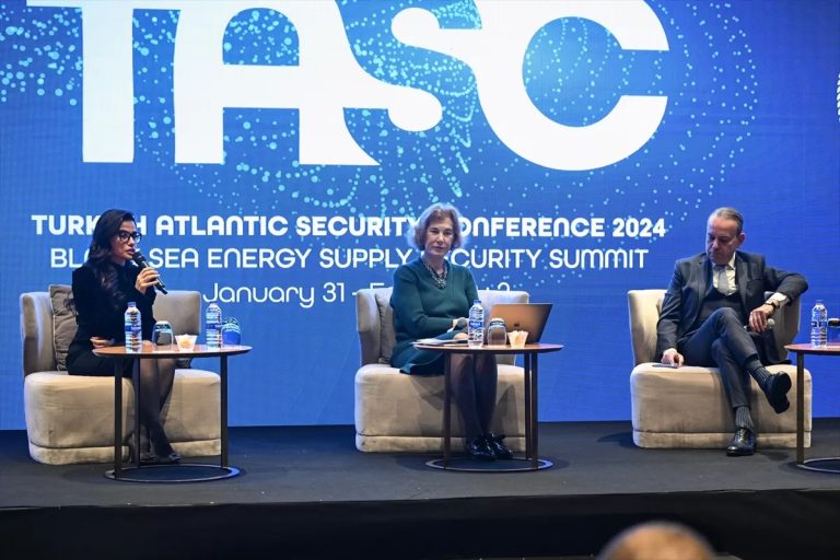 ‘Karadeniz Enerji Sahasında Bölgesel İşbirlikleri’ toplantısı yapıldı