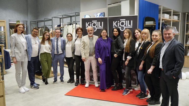 Kiğılı mağazasının açılışından kareler