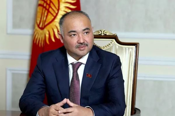 Kırgızistan’da soy isimlerindeki Rusça ekler kalkıyor