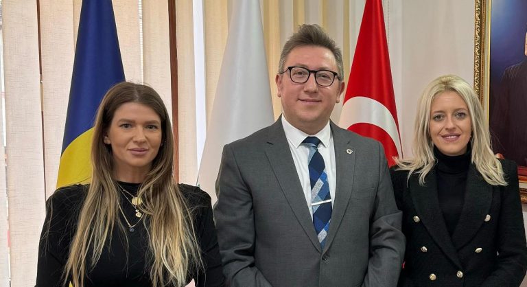 Kültür Bakanlığı yetkililerinden Yunus Emre Enstitüsü’ne ziyaret