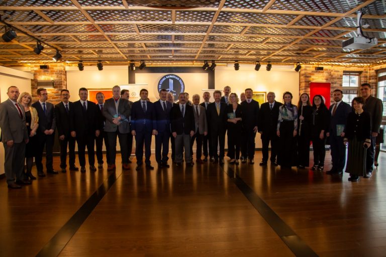 “Kuzey Makedonya’dan Ressamlar Sergisi” Ankara’da açıldı