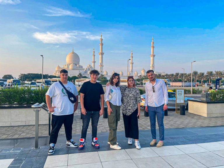 Maarif öğrencileri Abu Dabi’ye gitti