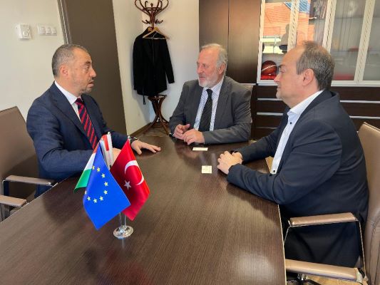 Macarlar kardeş şehrini bekliyor: Szekszárd Türkiye’ye açılıyor ilk adım atıldı