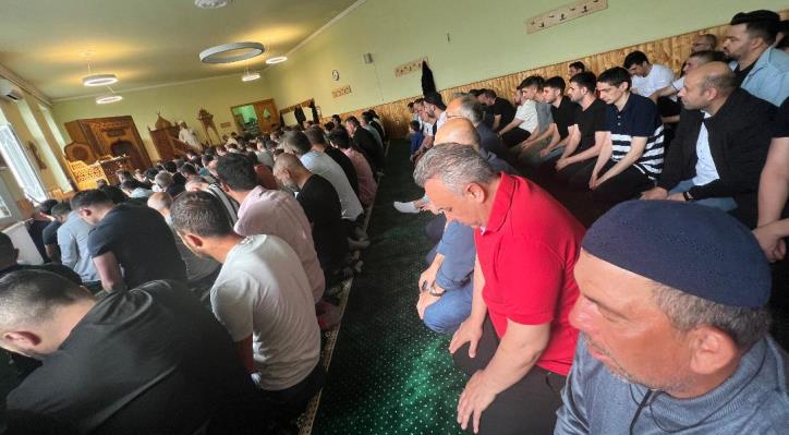 Macaristan’da Bayram Coşkusu