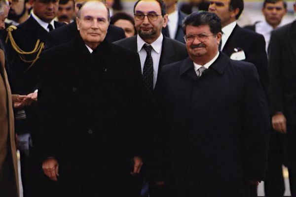 Mitternand ve Özalın sayfa 11