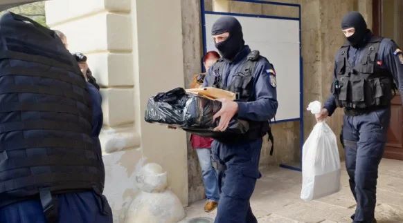 NATO gemilerine hizmet veren Türk şirketine rüşvet soruşturması