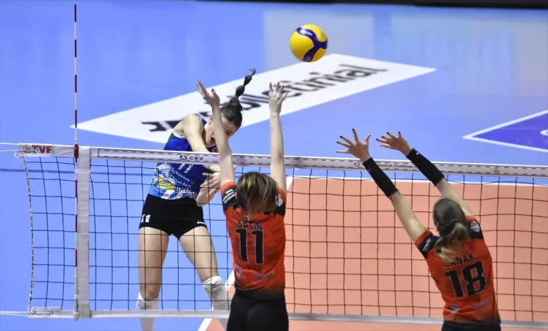 Nilüfer Belediyespor, CSM Lugoj’u 3-0 yenerek yarı finale yükseldi