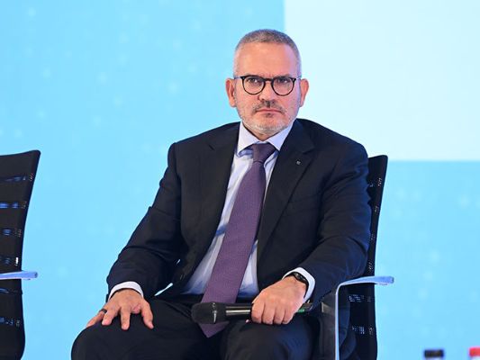Ömer Tetik: Romanya tüketimden üretim ekonomisine geçiyor