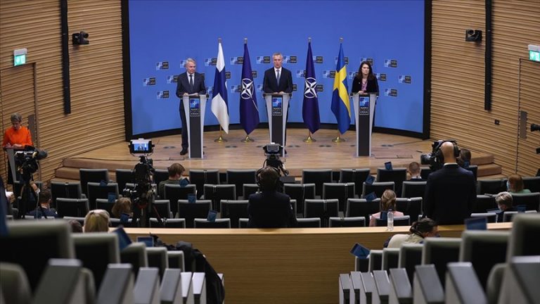 Onlar düşününceye kadar iş işten geçmezse