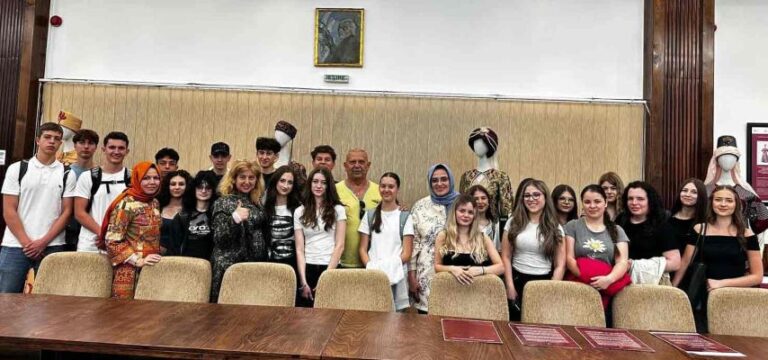 Osmanlı saray kıyafetleri koleksiyonu ilk kez Romanya’da sergilendi