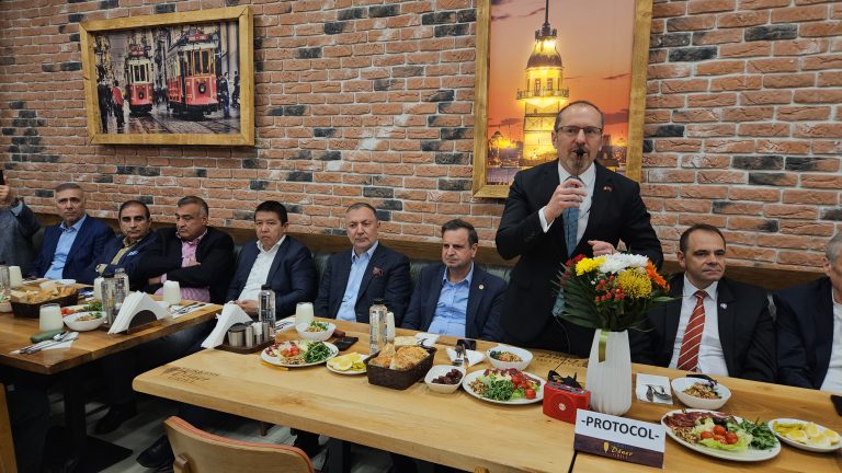 Ploieşti’de üç iş adamımız iftar yemeği verdi