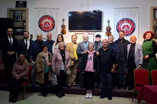 Prizrenli sanatçı ve eğitmenlerden TİKA’ya teşekkür