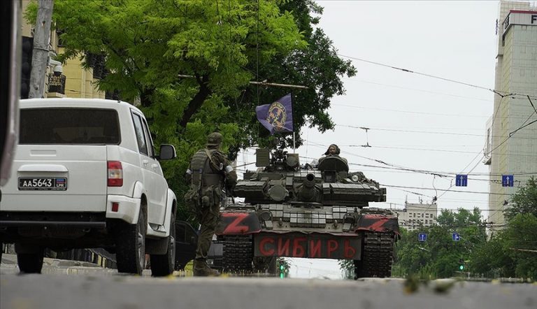 Putin, Anayasayı ihlalin bedelini ödeme ile karşı karşıya kaldı