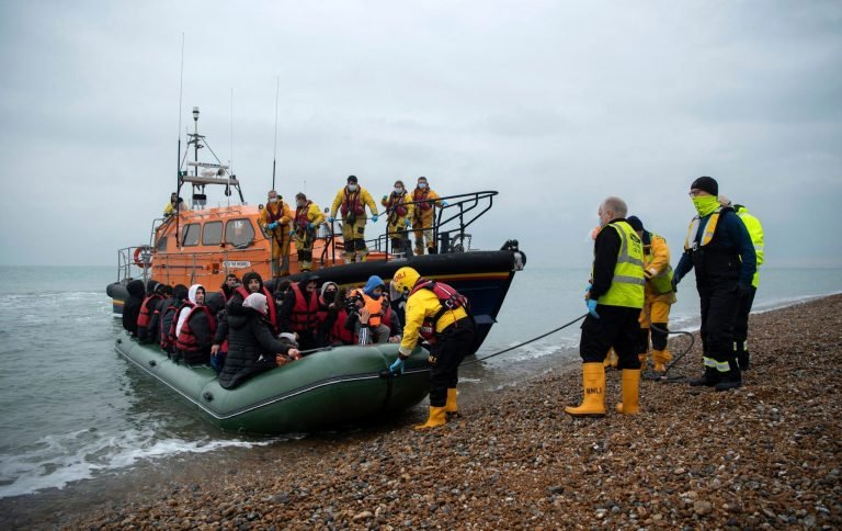 Romanya’ya insan kaçakçılığı yaptığı belirlenen 7 şüpheli yakalandı