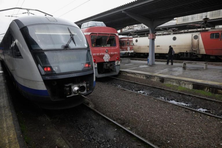 Romanya 20 elektrikli tren alacak
