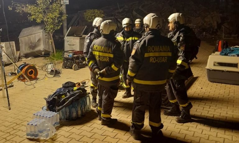 Romanya arama kurtarma ekibi Hatay’da