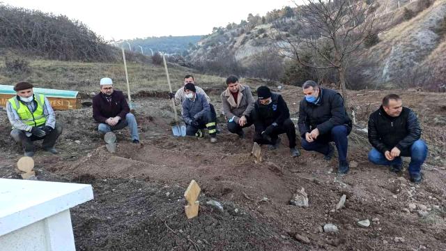 Romanya uyruklu kadın, kimsesizler mezarlığına defnedildi