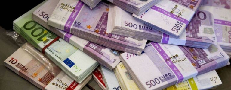 Romanya ve Macaristan euro bölgesine sıcak bakıyor