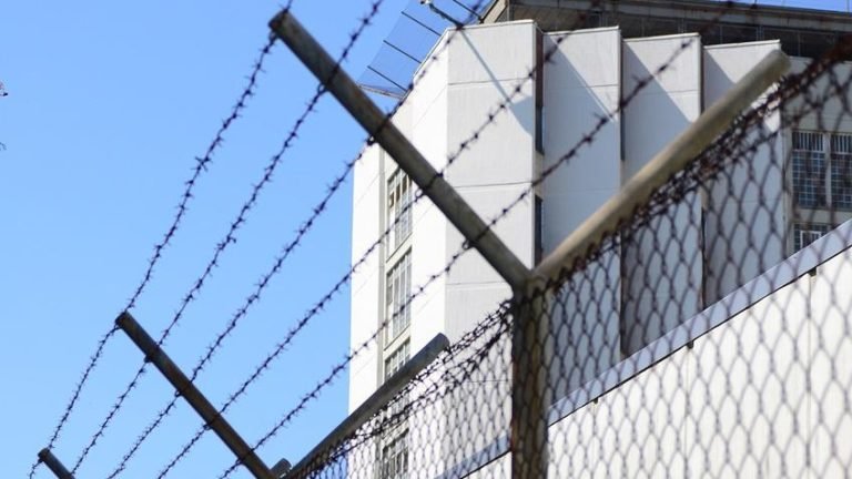 Romanya’da cezaevlerinde her 100 yatak başına 105 mahkûm düşüyor