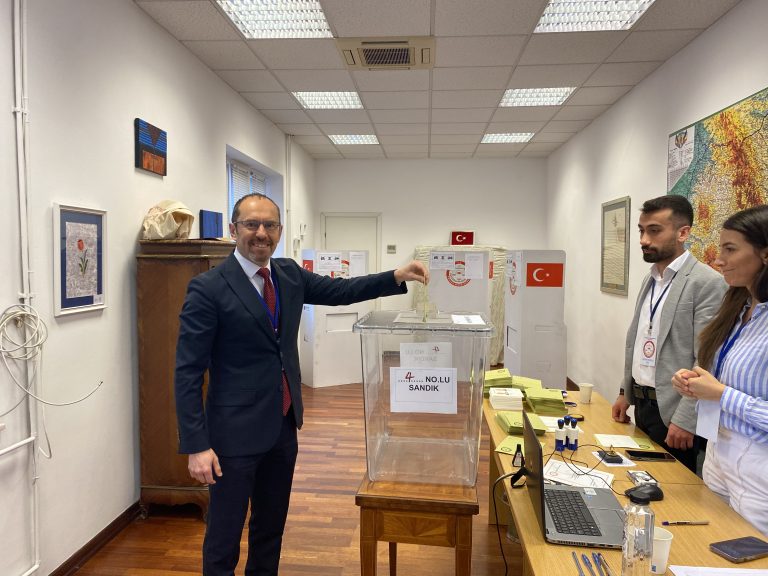 Romanya’da 2’inci tur oy verme işlemi