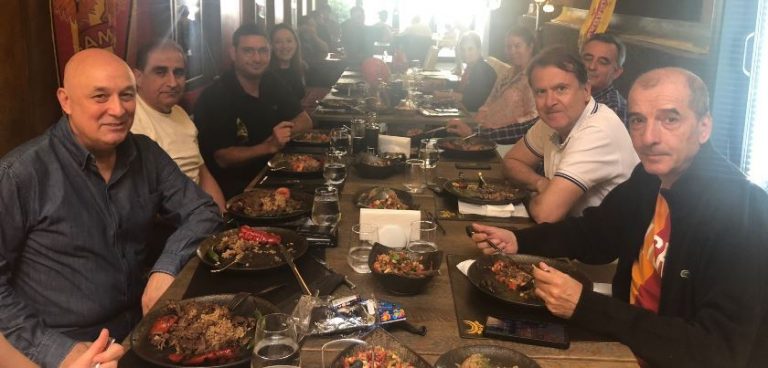 Romanya’daki Galatasaray Liseliler Pilav Gününde buluştu