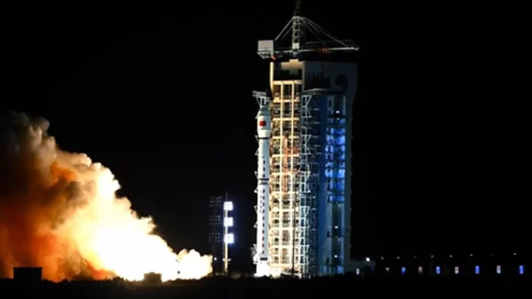 Rumen astronottan Çin Uzay çalışmalarına övgü