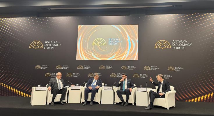 Rumen Bakan Hurezeanu Antalya Diplomatik Forumu’nda konuştu