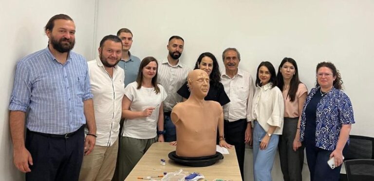Rumen doktorlara TİKA destekli eğitim