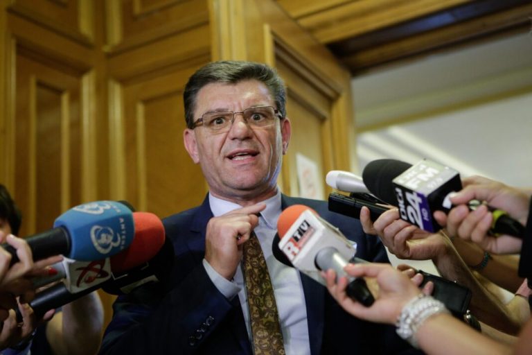 Rus Büyükelçiliğini ziyaret eden Milletvekili ihraç edildi