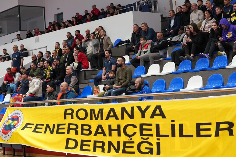 Fenerbahçe Erkek Voleybol Ekibi Piteşti’den yenik ayrıldı