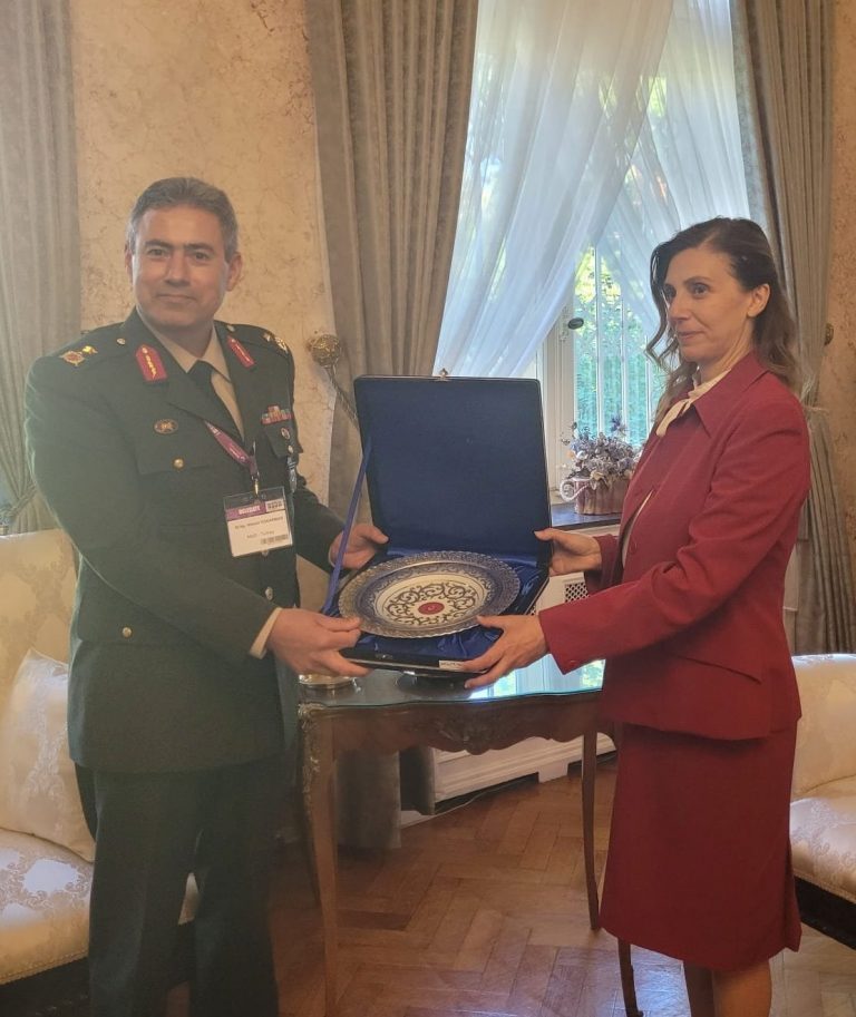 Savunma sanayi heyeti Büyükelçi Aramaz’ı ziyaret etti