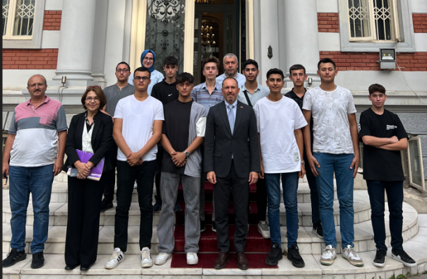 Erasmus öğrencileri Büyükelçiliği ziyaret etti