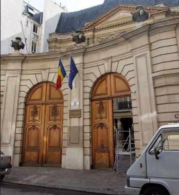 Romanya’nın Paris Büyükelçiliği’ne beyaz toz gönderildi
