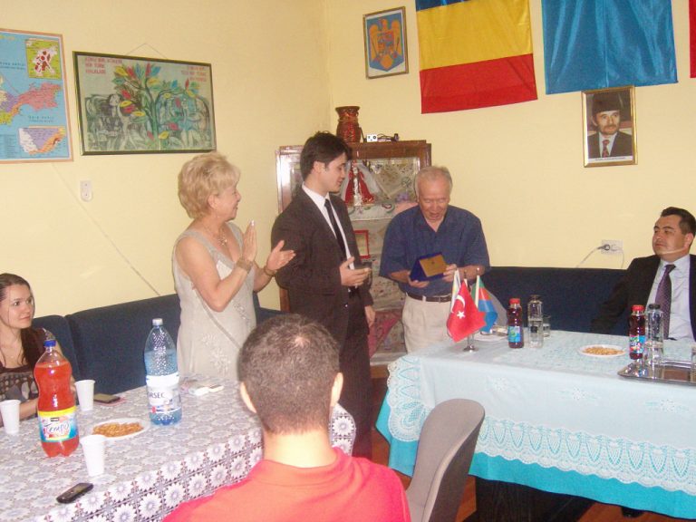 Soydaş edebiyatçı Yusuf Nevzat’ı uğurlarken