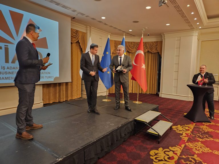TİAD’ın yeni yönetiminden önceki yönetime teşekkür