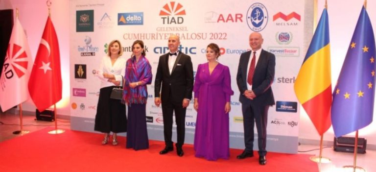 TİAD’dan Cumhuriyet Balosu