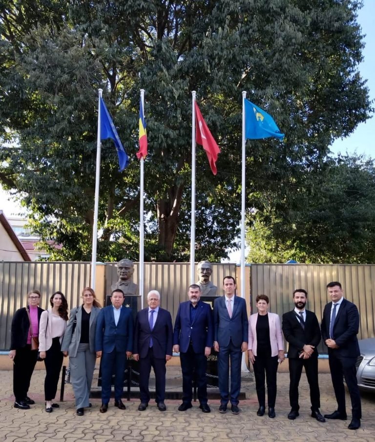 TİKA Başkan Yardımcısı Çevik, Türk ve Tatar Birliklerini ziyaret etti