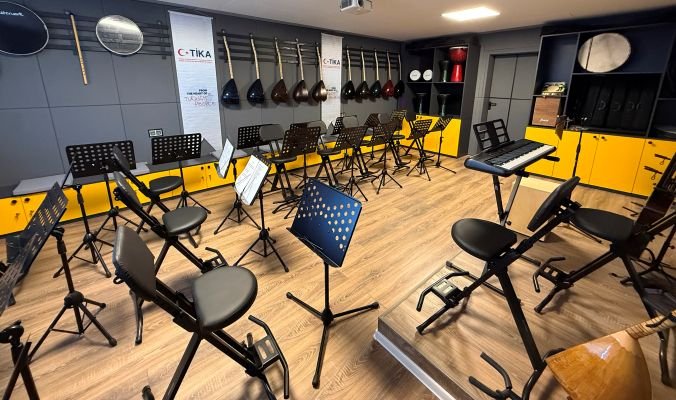 TİKA, Kemal Atatürk Koleji’ne modern bir müzik atölyesi kurdu