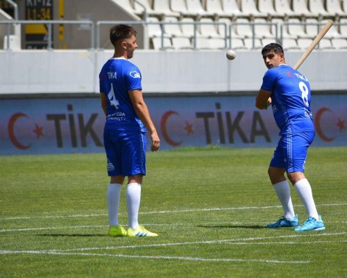 TİKA’dan ‘Kral ve Kraliçe Kupası’na destek