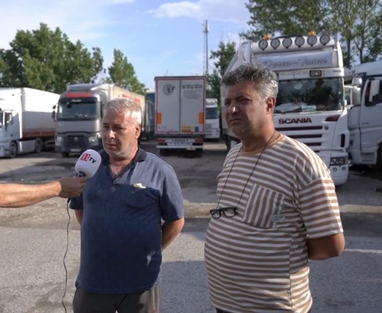 TIR sürücüleri kapılarda oy kullanma hakkı istedi